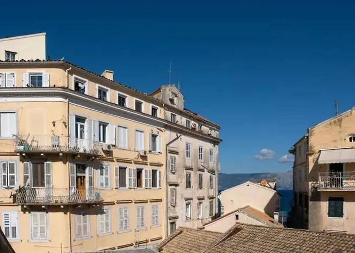 Newly Renovated 1730\'S Venetian Loft